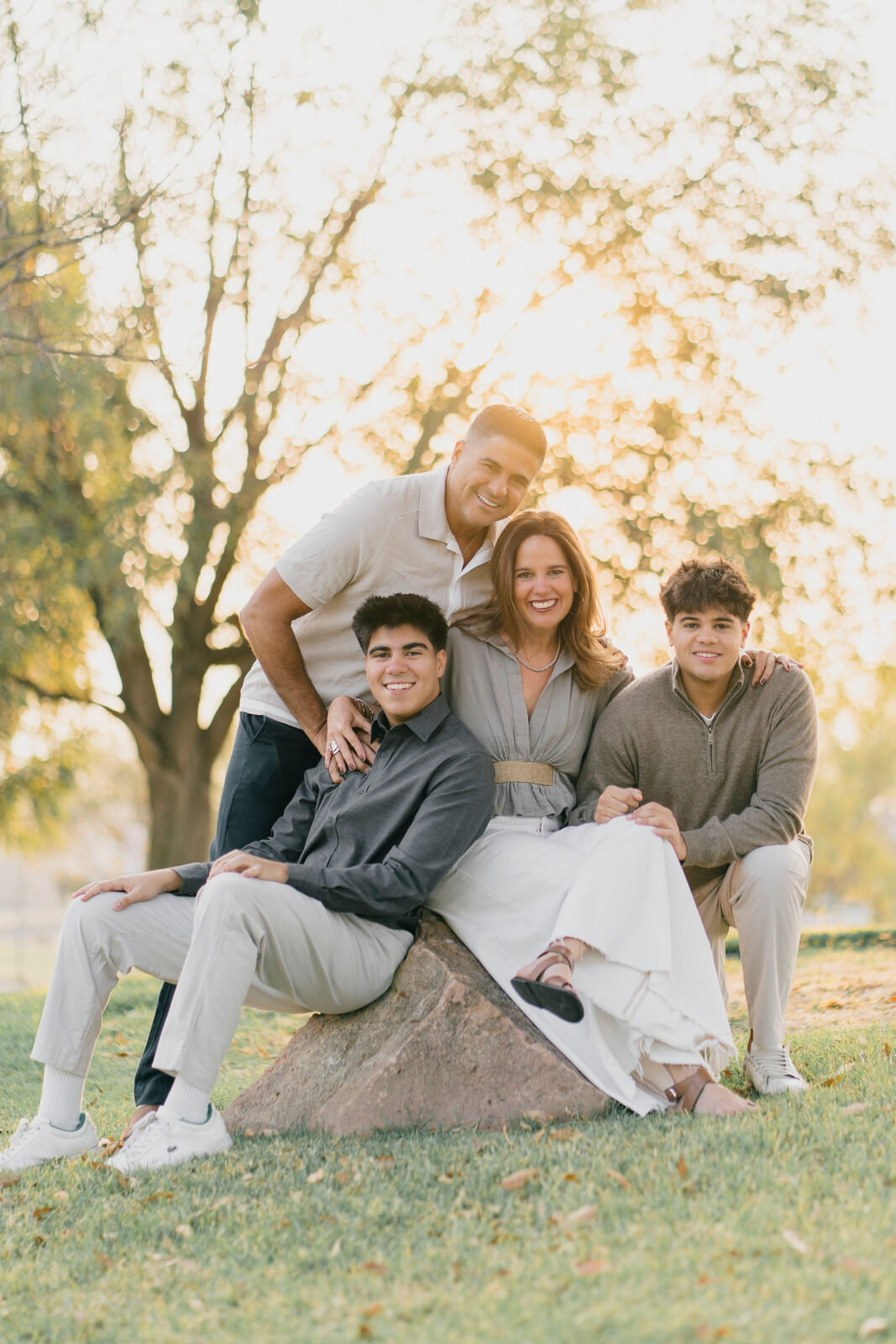 Familia durante su sesión de fotografía en León